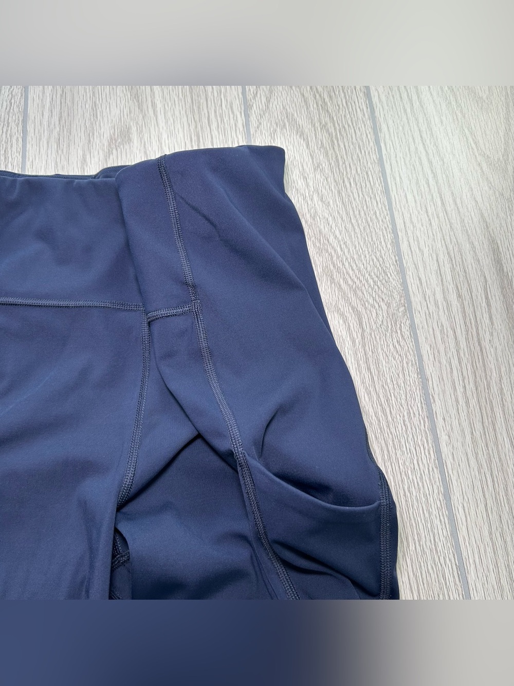 Athleta Ultimate Stash Pocket 9" Biker Shorts Women’s L Navy Blue Yoga Stretch - Picture 6 of 15